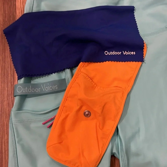 NWOT Outdoor Voices Hiking/Rock climbing Shorts - Picture 3 of 5